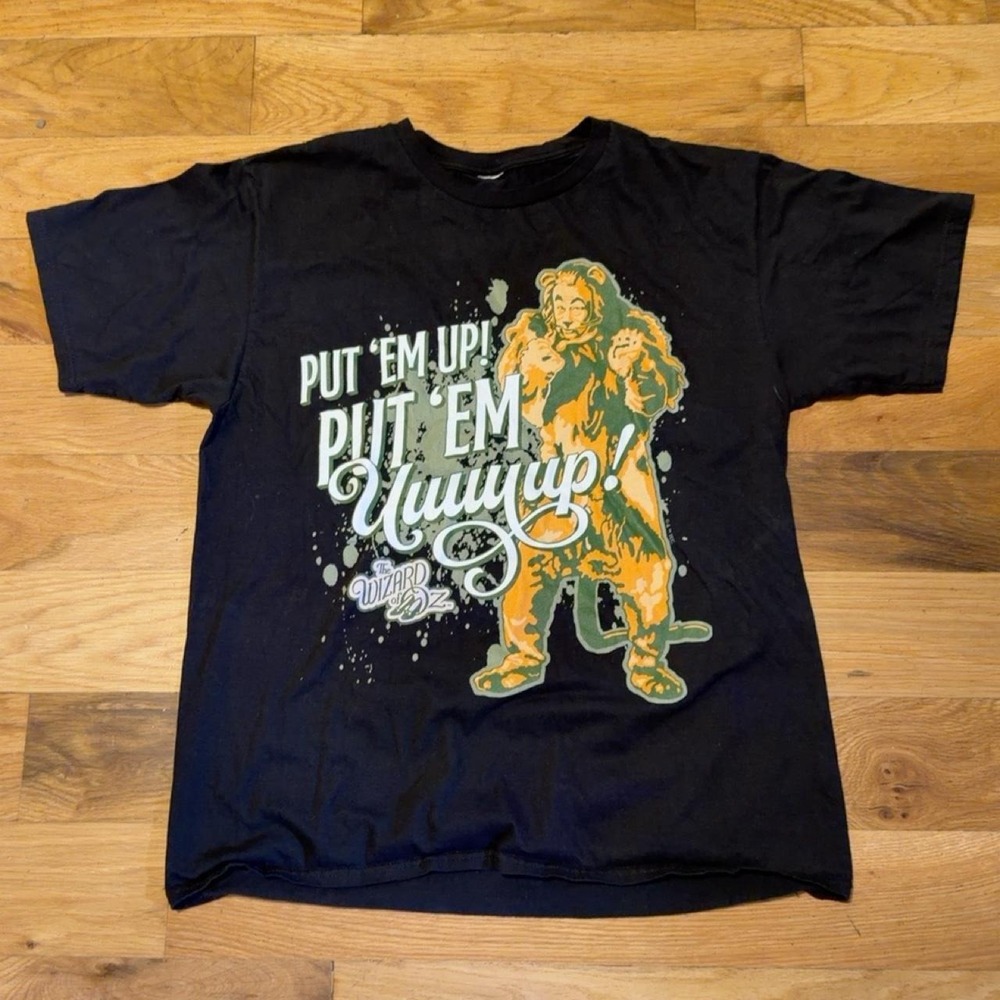 Wizard of Oz Cowardly Lion Put Em Up Graphic T-Shirt Black Men Large